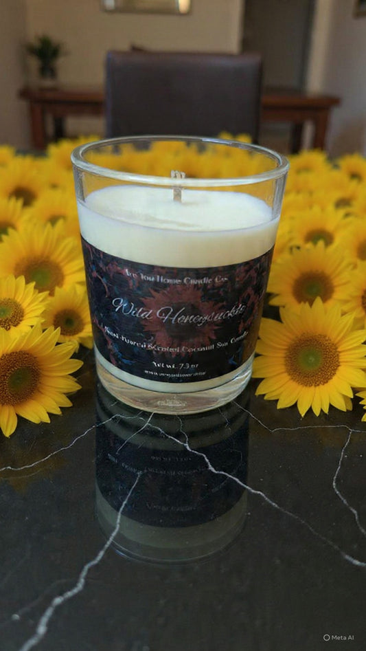 7.5oz Wild Honeysuckle  Scented Candle 🌼🌻