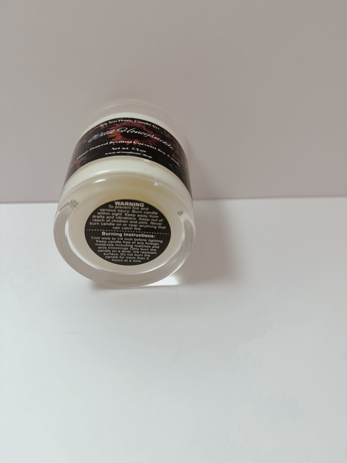 7.5oz Wild Honeysuckle  Scented Candle 🌼🌻