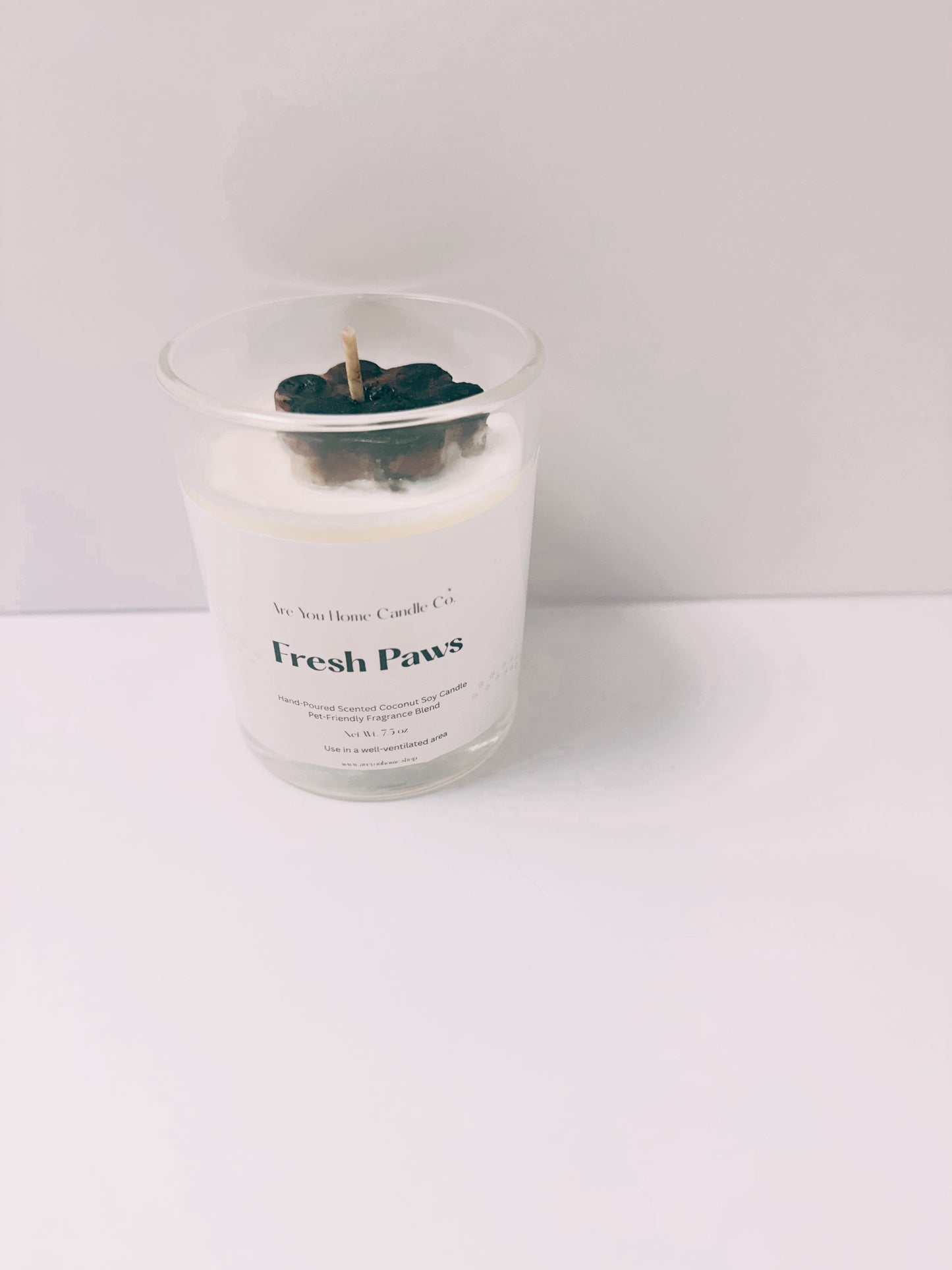 7.5oz Fresh Paws  Scented Candle 🐾 (Pet Collection)