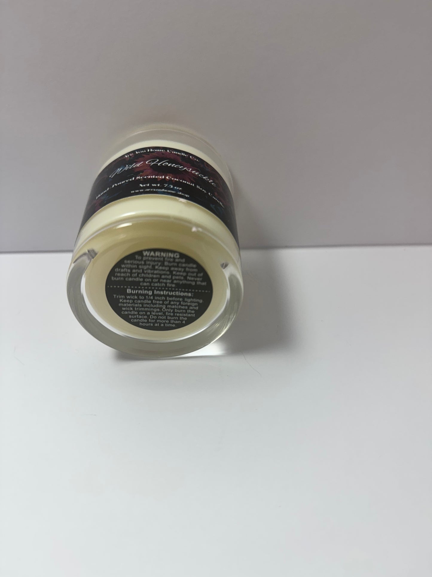 7.5oz Wild Honeysuckle  Scented Candle 🌼🌻